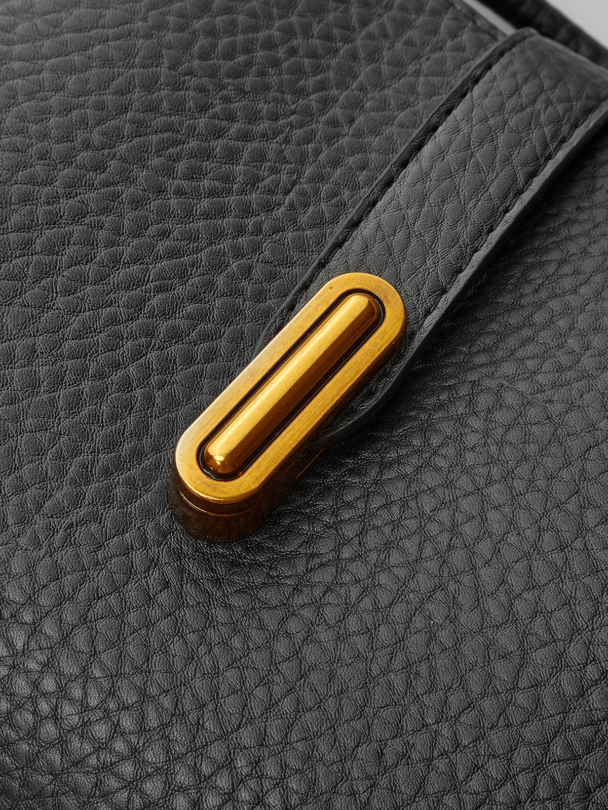 Ornella | Borsa